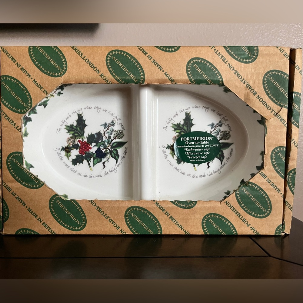 Portmeirion Holly & Ivy 11” Oval Divided Dish – NWT - Britain Mint - Gift Ready